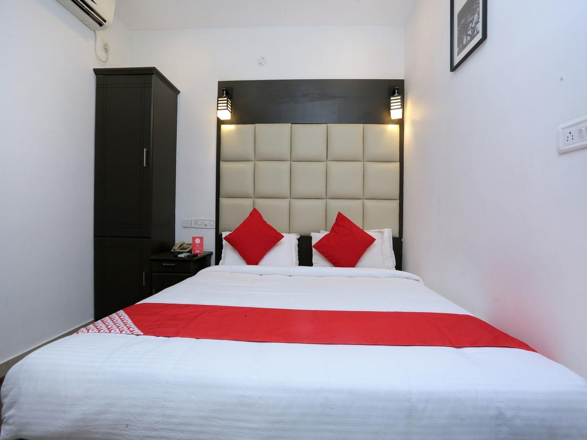 Kochi Hotel Qube المظهر الخارجي الصورة